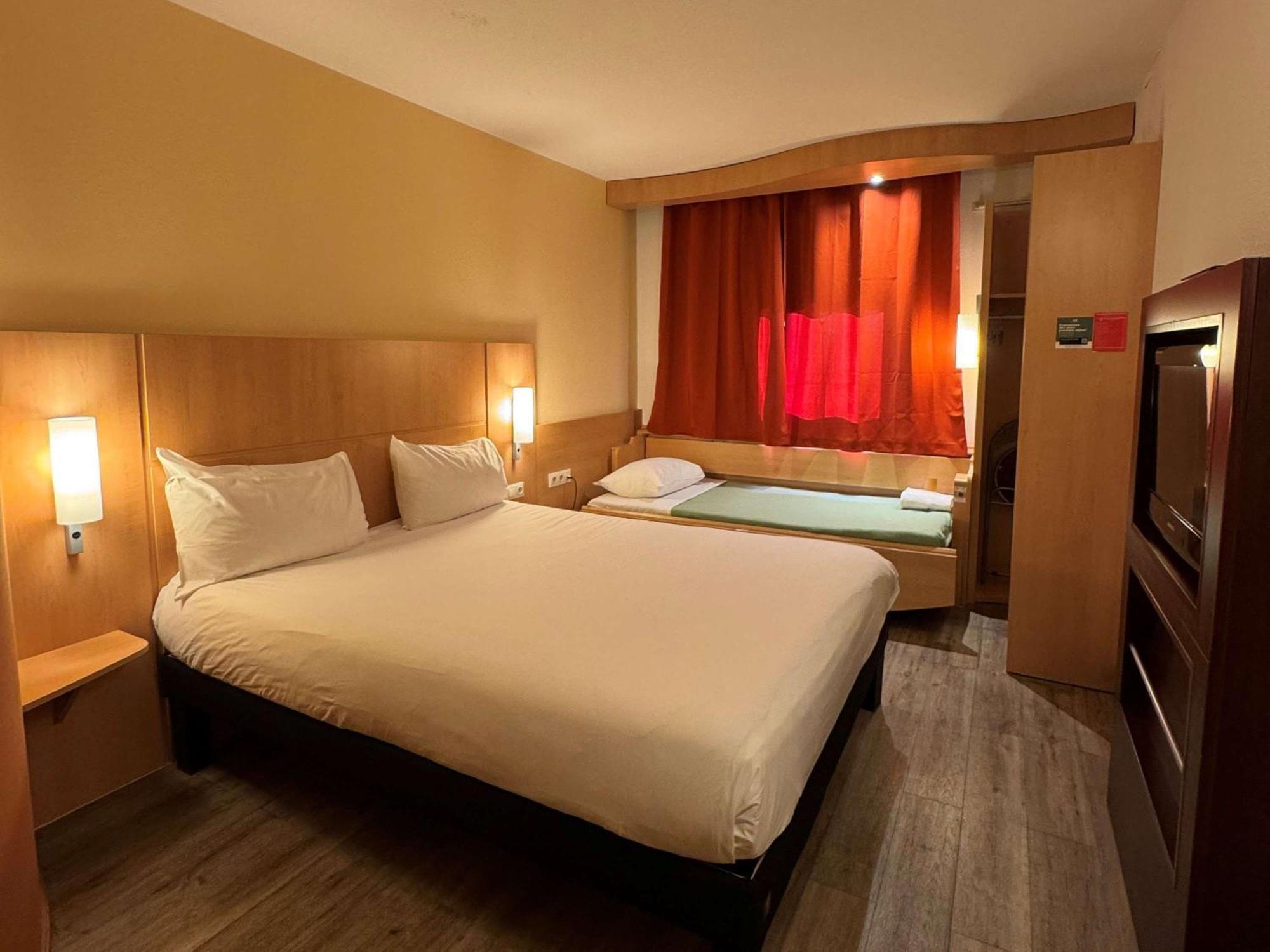 Ibis Istres Trigance Ξενοδοχείο Εξωτερικό φωτογραφία